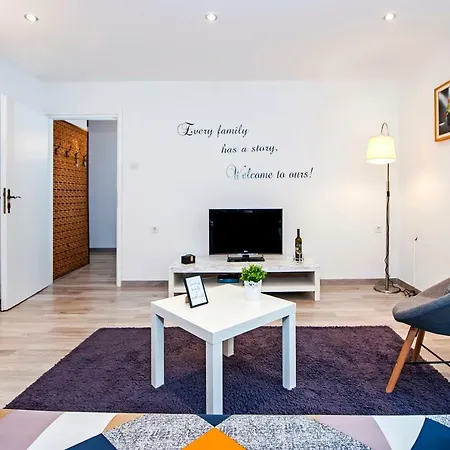 Tea Apartment